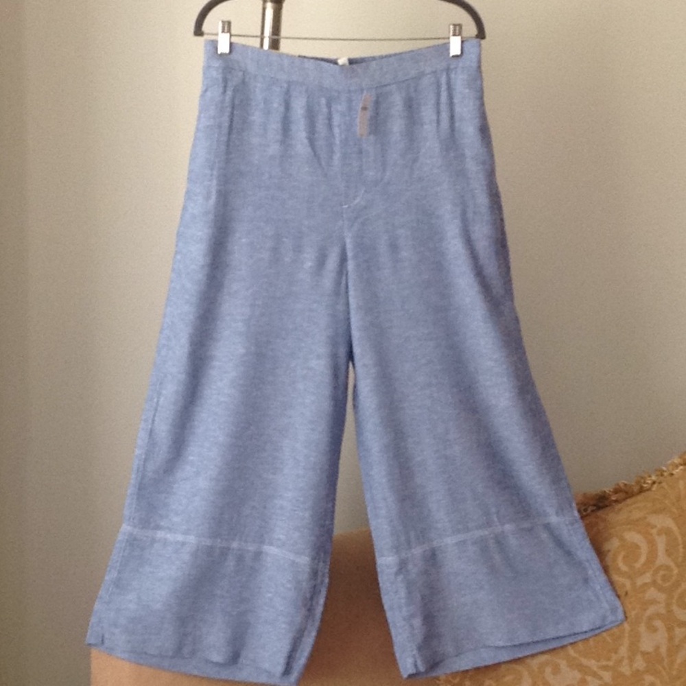 💎⭕️💎 Banana Republic - Shirt & Cropped Pants Set - Picture 3 of 9